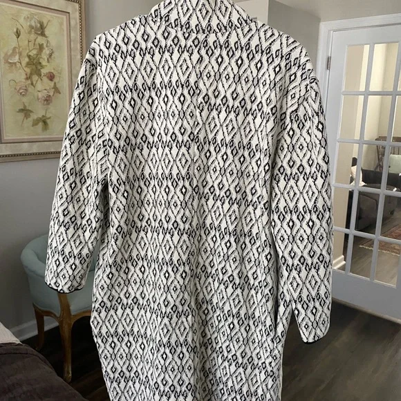 Philosophy Silver Diamond Pattern Knit Sweater - NWT Size M - Picture 3 of 9